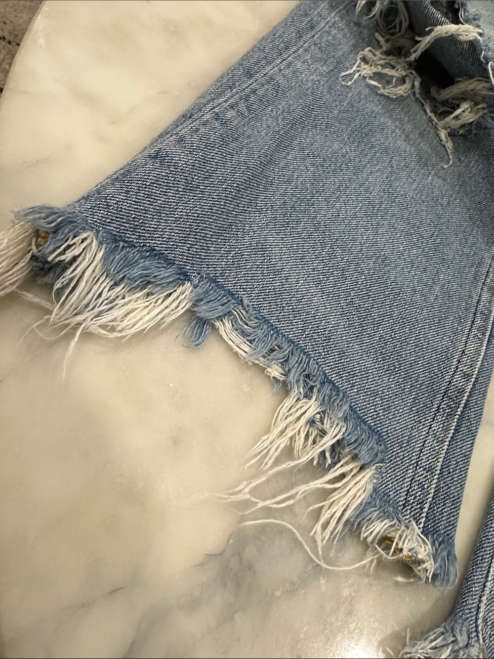 We The Free Maggie Straight Jean Light Stone
Free People Sz 26 Distressed - Picture 14 of 16